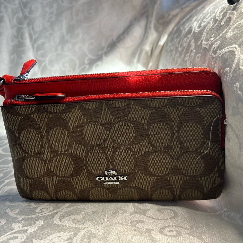 Coach double Wallet/wristlet Khaki/Miami Red double zipper leather new with tag